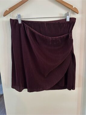 Altar'd State Burgundy Pleated Tulip Skirt